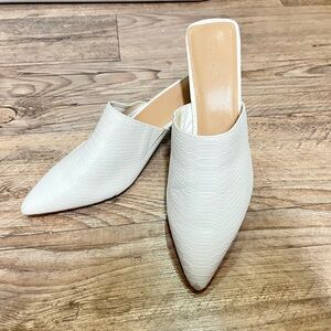 JustFab White Croc-Embossed Pointed-Toe Mule